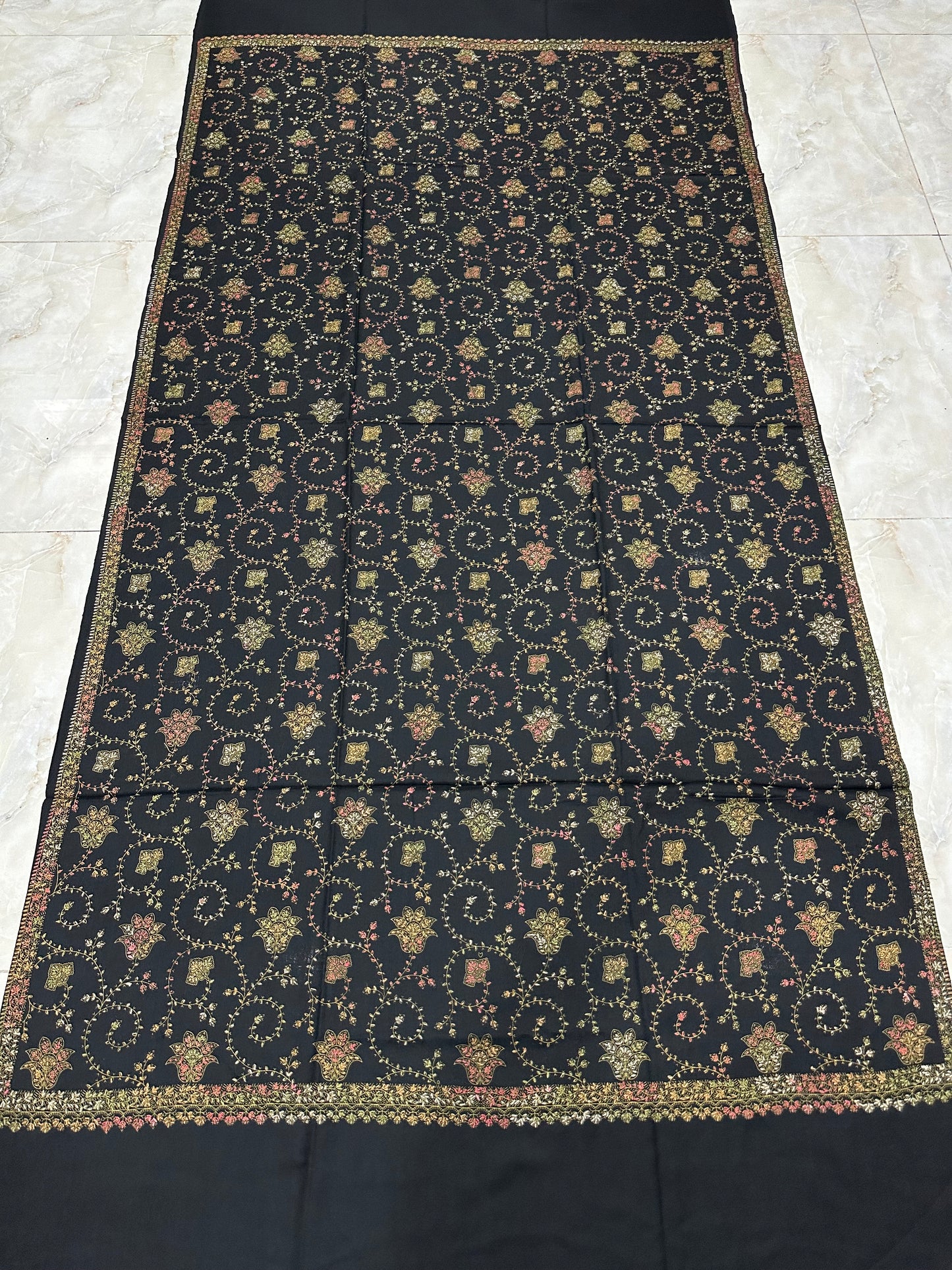 Black Sui Jaal Pashmina Shawl