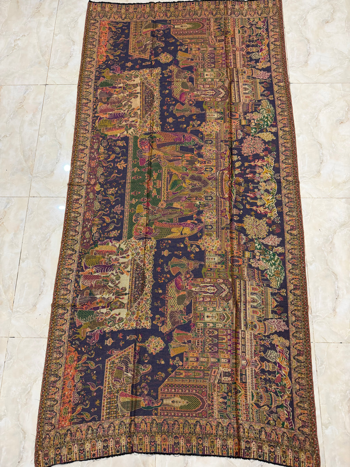 Darbar Reversible Shawl